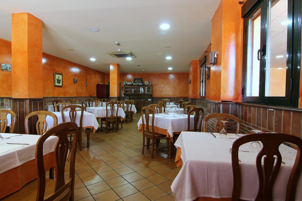 Hotel Rural Hojaranzos Tejeda Del Tietar Екстер'єр фото